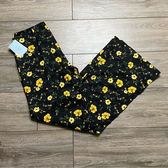 AQUA Medium Floral Print Wide Leg Pants - Picture 2 of 10